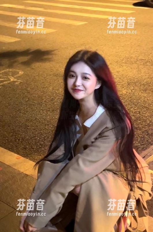 花漾show - 下载周于希的吊带全套写真，开启你的小清新生活，充满可爱气息！.txt