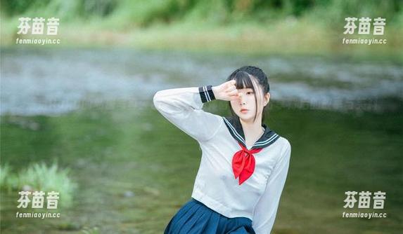 落落Raku的私房写真：由纪子的初体验作品，分享背后的故事与笑料！.txt