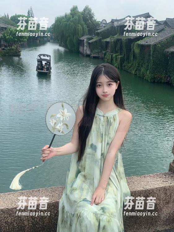 葛征 微密圈 - 旗袍之美:葛征私房作品展现经典与时尚的融合.txt