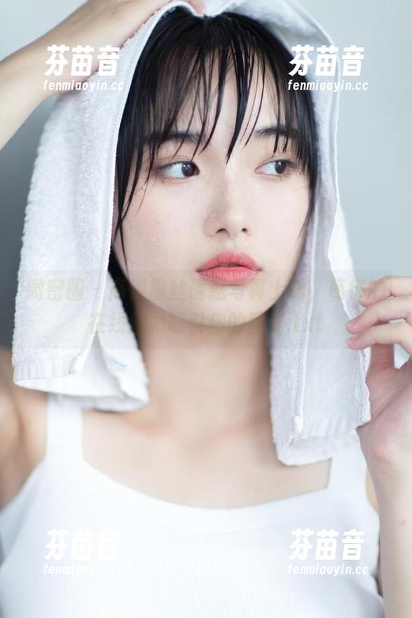 微密圈 - 高清黑丝诱惑写真上线，葛征的在线魅力吸引你的目光.txt