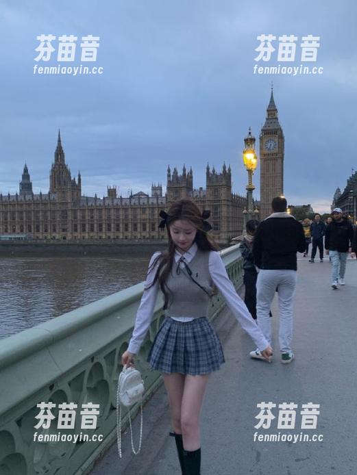 微密圈 - 从私房到写真，葱油饼er的“pink”魅力瞬间吸引眼球！.txt