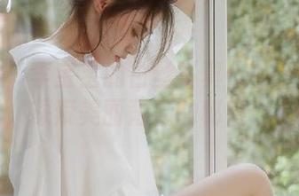 蜜桃社 – 李宝宝的白丝写真作品：资源丰盈，探索美丽背后的秘密！.txt