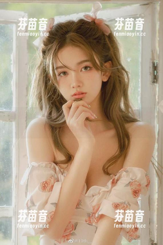 蜜桃社 - 真希短裤写真震撼来袭，分享她如何撩动你的心弦.txt