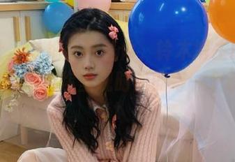蜜桃社 – 从细节到整体，铃木博主的连衣裙图包合集为你呈现时尚的每一个瞬间.txt