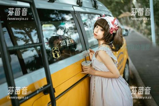 时尚潮流前沿！探秘蠢沫沫最新女神乐园写真，享受极致的视觉体验.txt