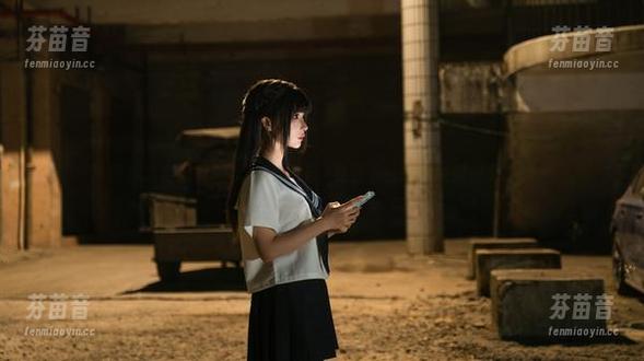 蠢沫沫全新裤里丝套图上线，免费下载带你领略魅力.txt