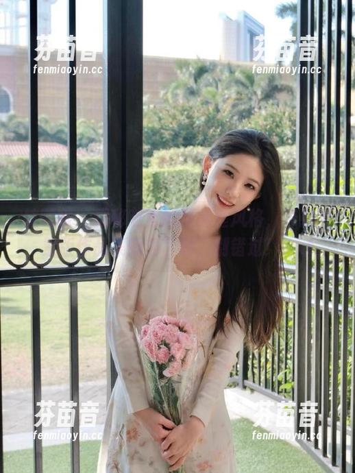袜啵啵 - 揭秘芝士的厚黑丝风格，奇妙花絮版作品集即刻下载，别错过！.txt