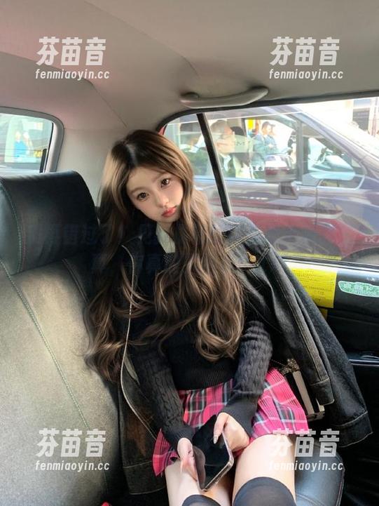 别再错过了！见新摄影的甜美雨天福利写真，你真的要看看！.txt