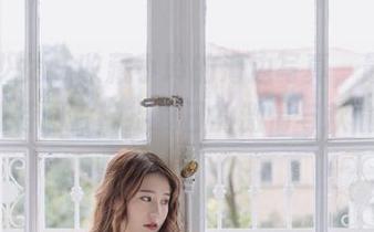 觅芙少女 – 收藏小玲的海边写真，最新更新的独特图片捕捉夏日的激情与欢愉！.txt