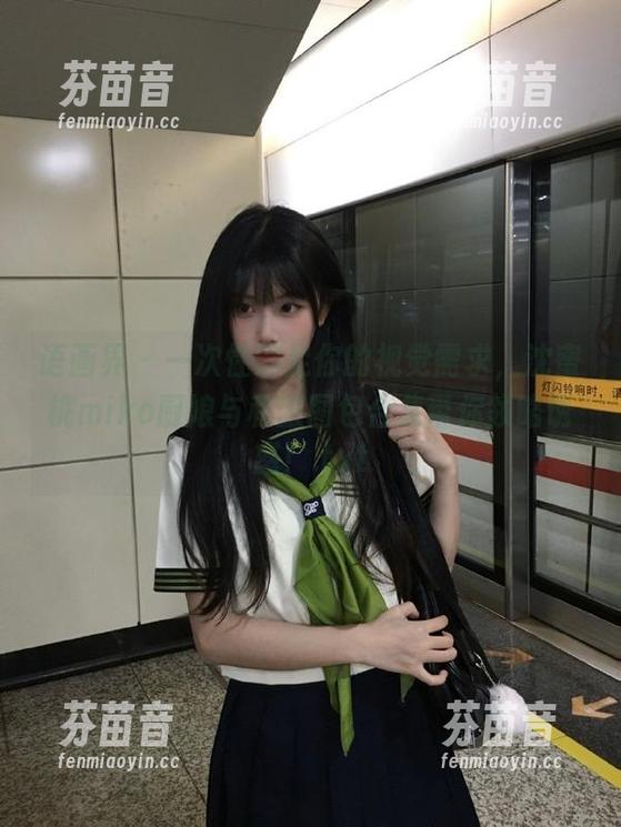 语画界 - 一次性满足你的视觉需求，沈蜜桃miko厨娘与和服图包合集带你领略诱惑！.txt