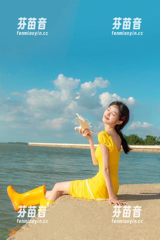 语画界 - 点击下载王馨瑶yanni圣诞全套写真，尽享她的优雅与魅力！.txt