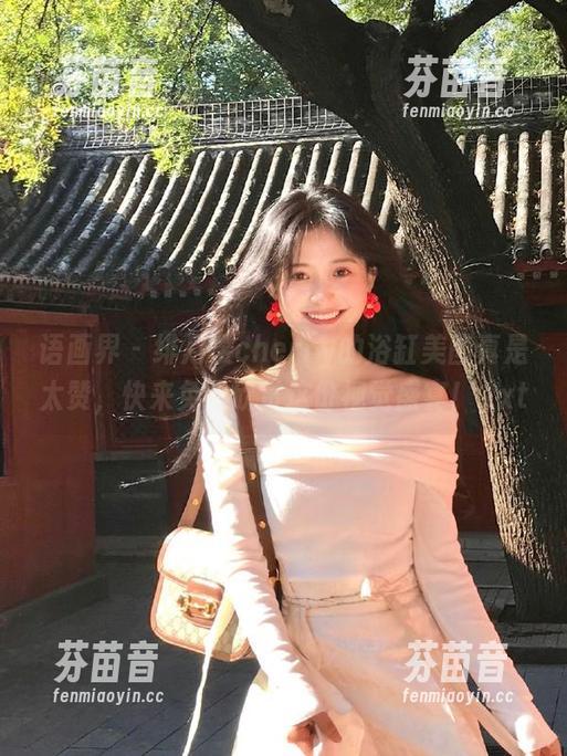 语画界 - 绯月樱cherry的浴缸美图真是太赞，快来免费欣赏这份视觉盛宴！.txt