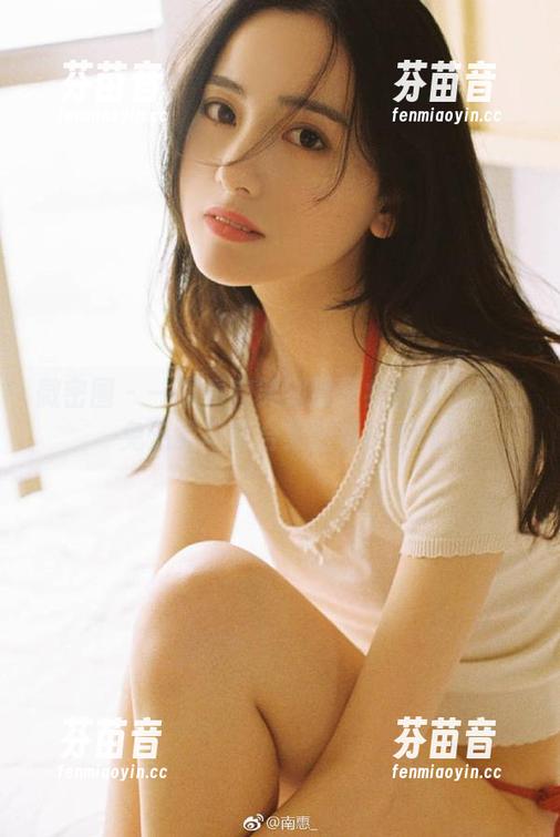 微密圈 - 一部看完笑到肚子疼的轩子巨二兔温柔写真合集图集！.txt