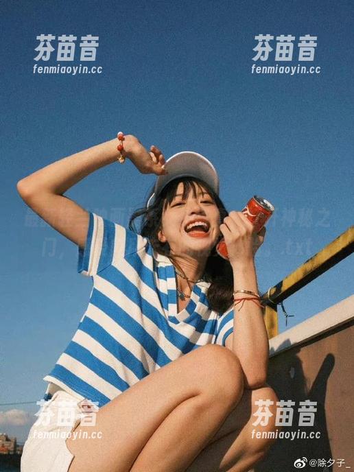 最新轻兰映画黑系女仆写真，打开神秘之门，感受前所未有的视觉体验。.txt