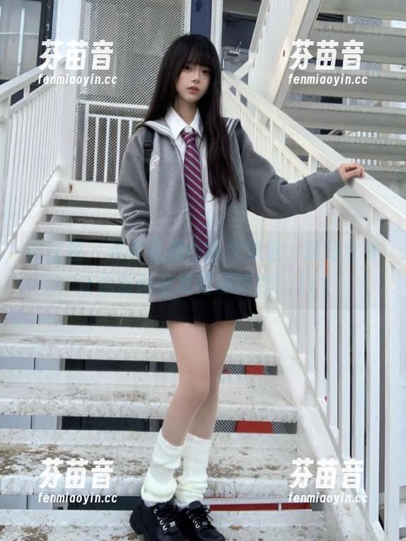 微密圈 - 黑丝私拍作品大放送，辣妈女神让你重新定义性感图包！.txt