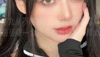 打开阿九从不咕咕(九言)的阮梅写真套图，感受每一个瞬间的美好与纯粹.txt