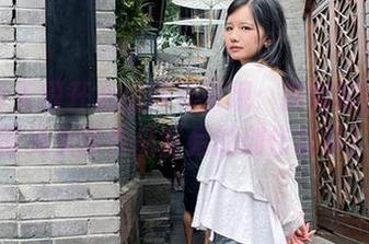 阿半今天很开心的精彩呈现：探索蔚蓝档案室笠茜兔女郎作品背后的创作故事！.txt