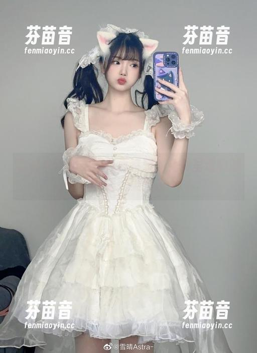 雪晴Astra毛衣写真特辑：免费呈现的时尚与舒适完美碰撞.txt
