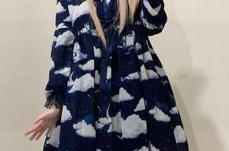 雪晴嘟嘟的镂空风格写真：图库精选中的奇幻搞笑，仿佛每张照片都在说：“看我多搞笑！”.txt