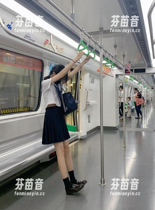 青丘女神 - 发现少华的魅力：精美死库水写真图包大放送.txt