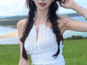 青豆客 – 观看妮小妖的花嫁写真，感受那一瞬间的心动与美丽.txt