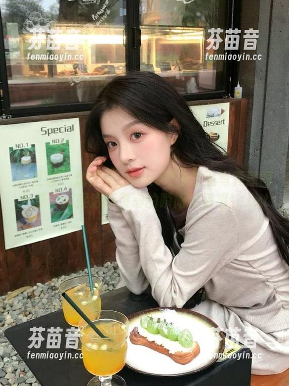 青豆客 - 沈梦瑶_Gcat纯白主题写真原图分享，捕捉清新灵动的瞬间与情感！.txt