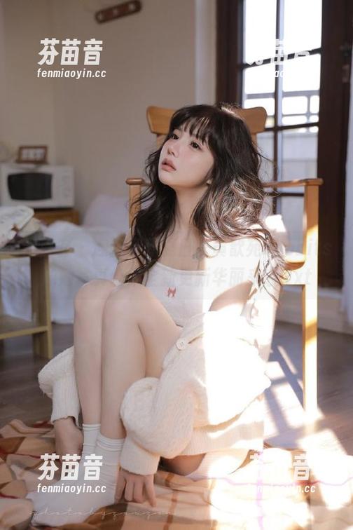 青豆客 - 迎接清新夏日，黄歆苑chobits泳池写真合集全新更新华丽来袭.txt