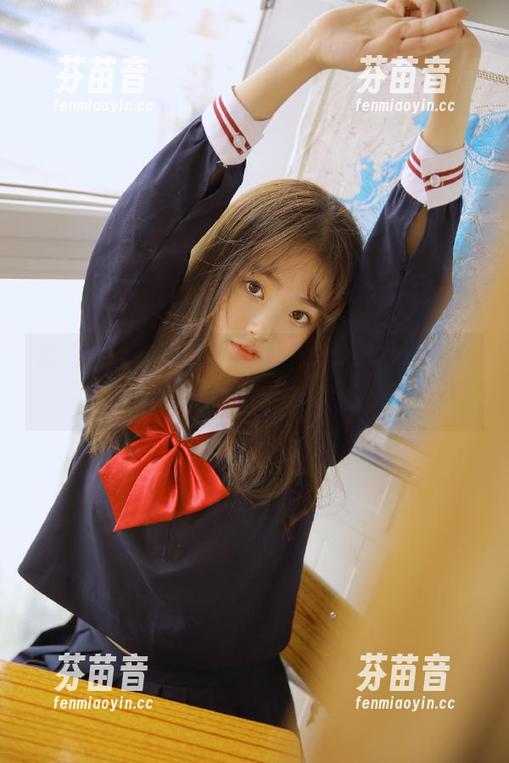 风之领域最新写真：超薄灰丝下的我，居然比灰丝还要透明.txt