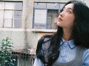 魅妍社 – 每一寸皆美丽：FoxYini孟狐狸精彩写真作品与美腿图片欣赏.txt