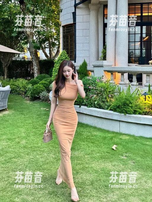 魅妍社 - 一起分享易阳Silvia的高清美脚写真，感受运动与优雅的完美交融！.txt